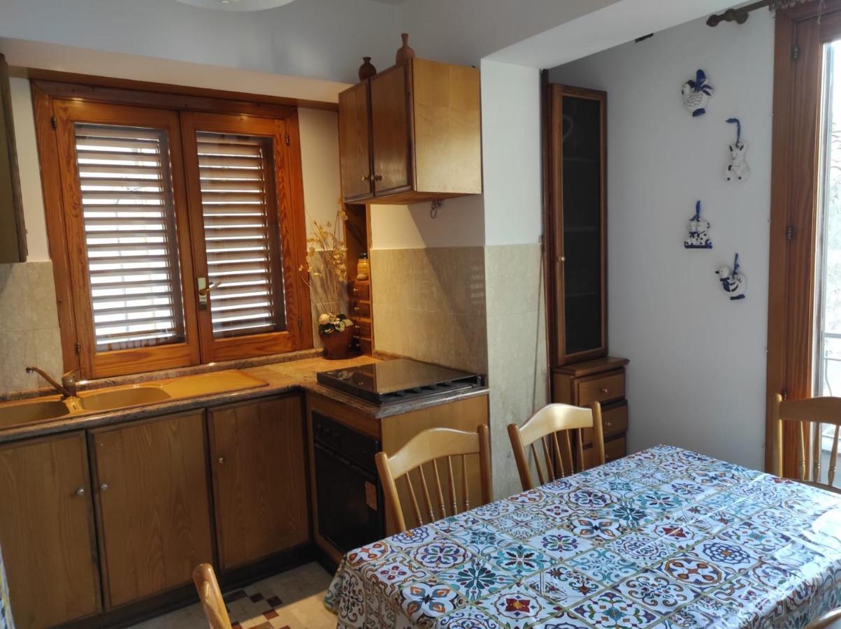 Casa Nupi Lägenhet SantʼAlessio Siculo Exteriör bild