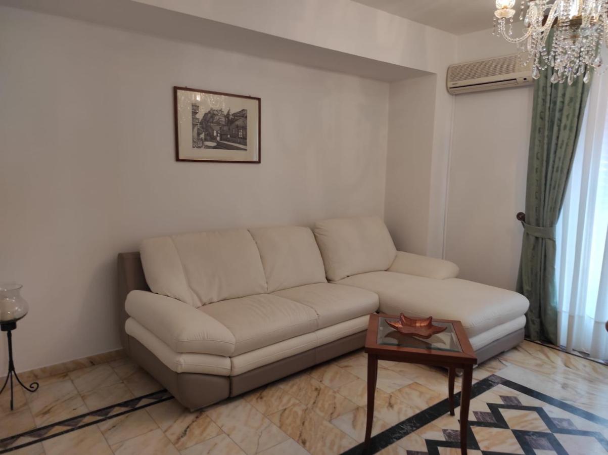 Casa Nupi Lägenhet SantʼAlessio Siculo Exteriör bild